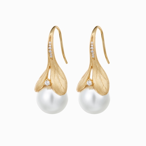 leaf shaped hook earring fitting with 11mm freshwater pearl